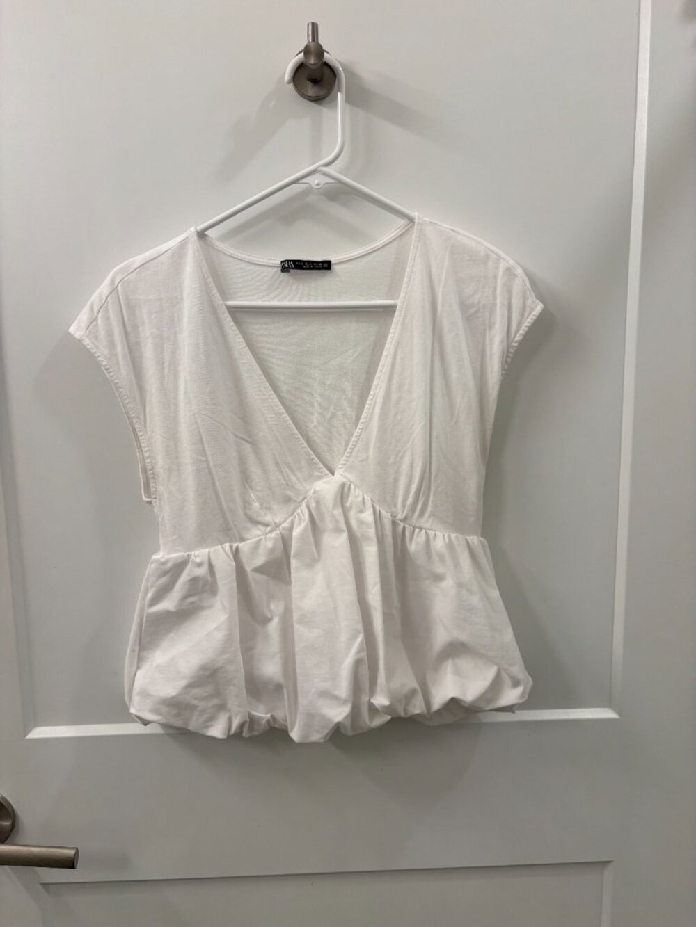 Zara White V-Neck Bubble Hem Blouse Top Size Small
